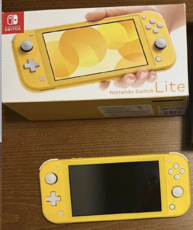 Nintendo switch light- 400 лари. — Тбилиси — 400 ₾
