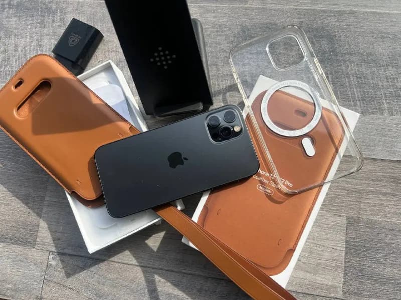 Phone 12 Pro состояние идеальное. — Тбилиси — 1 600 ₾