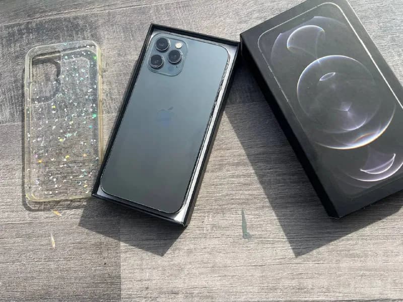 iPhone 12 Pro Max — Тбилиси — 1 600 ₾