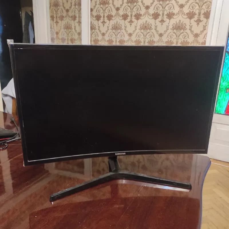 27» Samsung CF396 — Тбилиси — 100 $