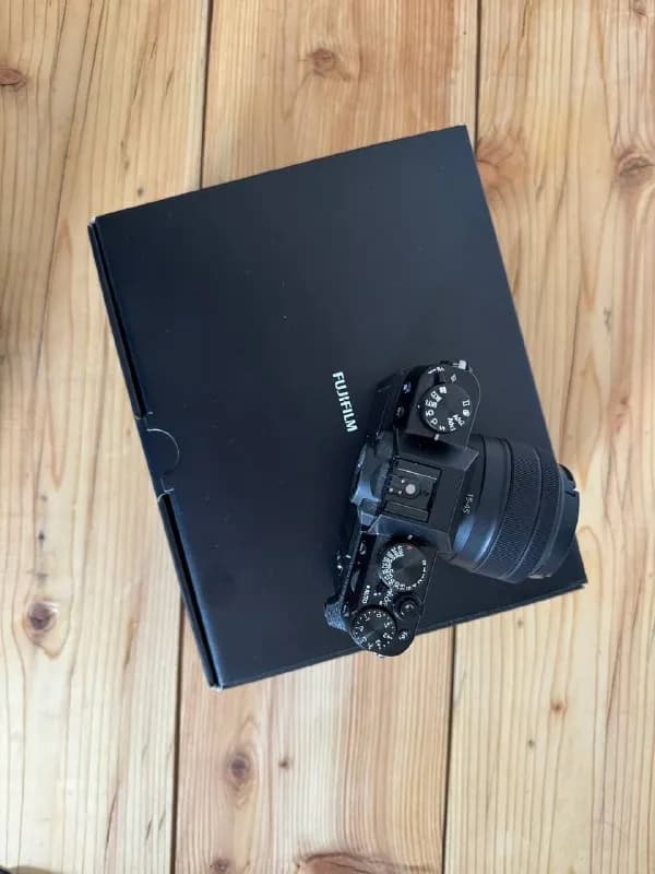 FUJIFILM X-T30 II Mirrorless Camera with XC 15-45mm OIS PZ Lens (Black) в идеальном состоянии. Купле — Тбилиси — 2400 ₾