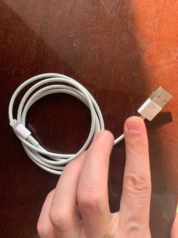 lightning-USB. Оригинал, прекрасно работает. 20 лари — Тбилиси — 20 ₾