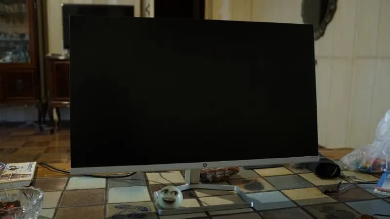 HP M24FWA. Покупал в ноябре прошлого года в магазине gitec, пользовался до апреля, сейчас использую — Тбилиси — 400 ₾
