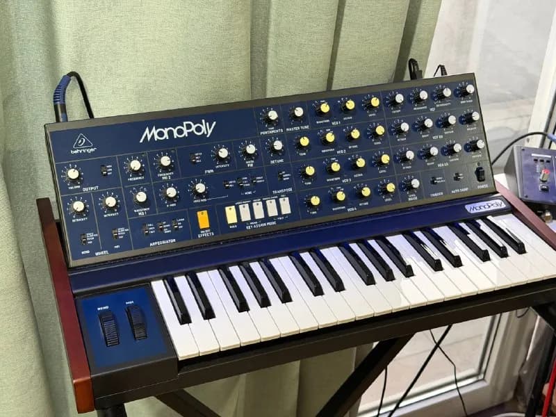 Behringer MonoPoly — Батуми — 1 000 ₾