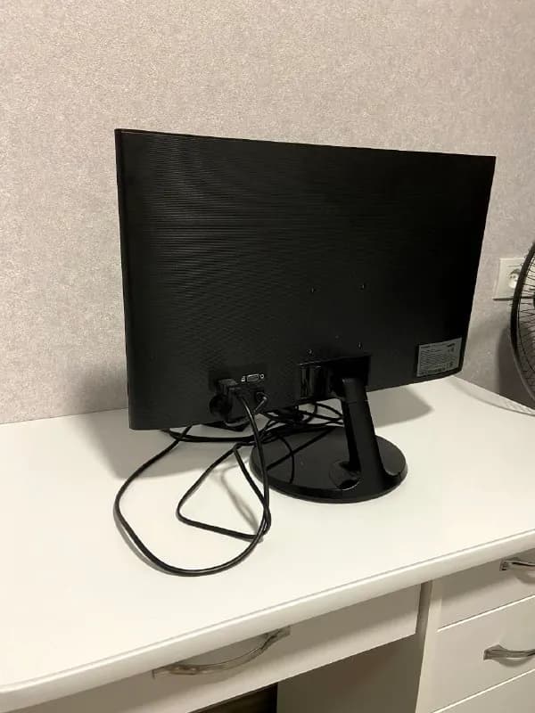 Samsung 22» + HDMI 200 лари. В идеальном состоянии, покупал год назад. — Тбилиси — 200 ₾