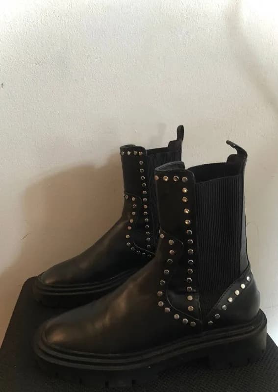 Zara 38 размер — 35 лари — Тбилиси — 35 ₾