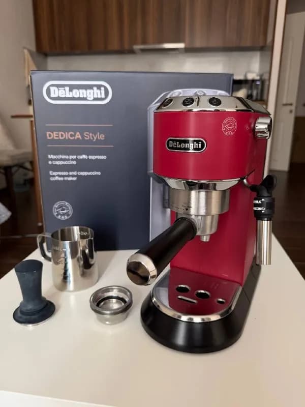 DeLonghi E685 — 400 ₾ — Тбилиси — 400 ₾