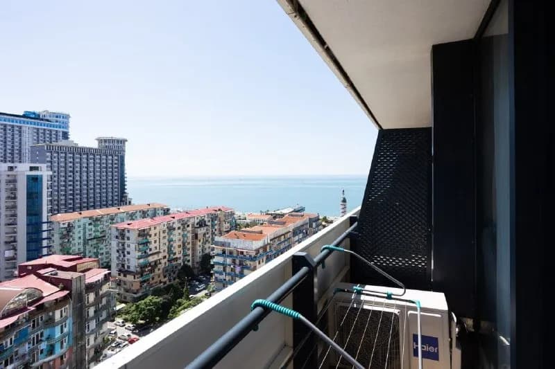 50 м от моря, в «ORBI CITY» (block C) вид на турцию. — Батуми — 90 ₾