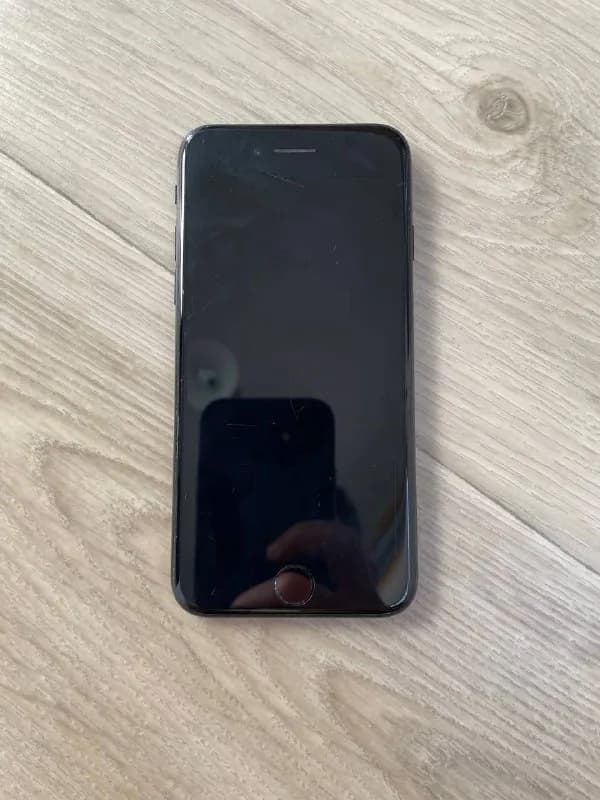 iPhone SE 2020 — Тбилиси — 330 ₾