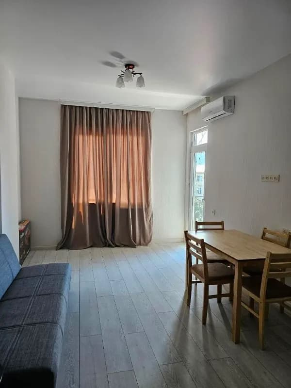 2-комнатная квартира в Батуми (40 м²) — Батуми — 500 $