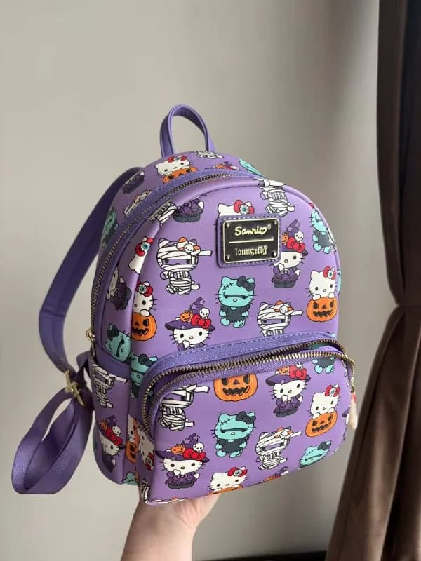 Hello Kitty Sanrio Loungefly, оригинал в идеальном состоянии. Цена 40 лари — Батуми — 40 ₾