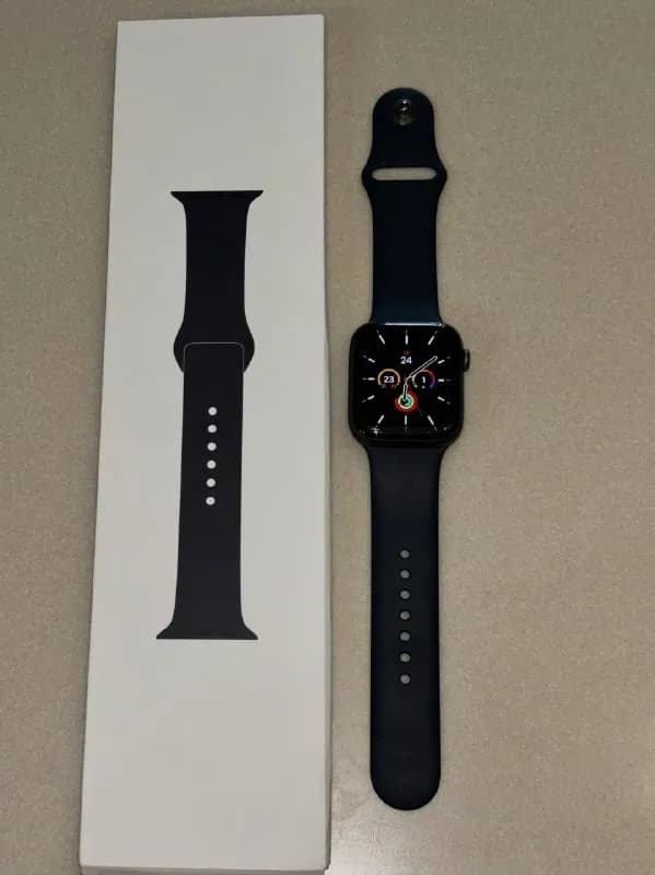 Apple Watch SE 44 мм — Батуми — 270 ₾