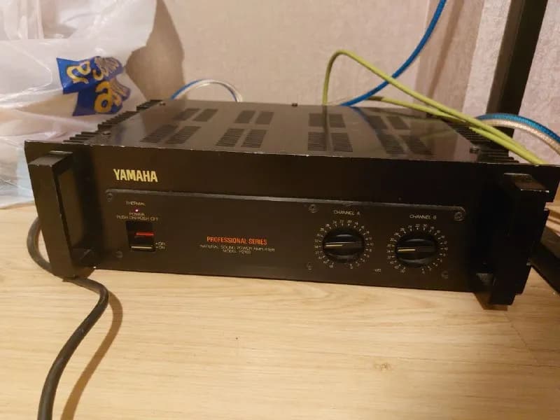 1. Профессиональный музыкальный усилитель Yamaha P2100. Винтаж, начало 80ых, но до сих пор прекрасно — Тбилиси — 200 ₾