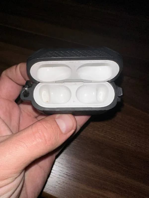 AirPods Pro, состояние отличное, 100 лари — Тбилиси — 100 ₾