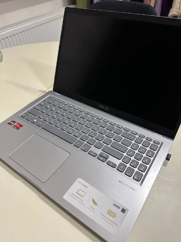 Asus M515D в хорошем состоянии, покупался в прошлом году и использовался только для работы. — Тбилиси — 750 ₾