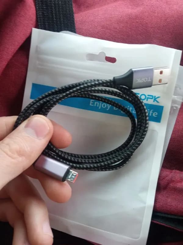 2 кабеля для зарядки на айфон и старый андроид (USB C) длинна 1 метр оба в оплётке хорошего качества — Тбилиси — 20 ₾