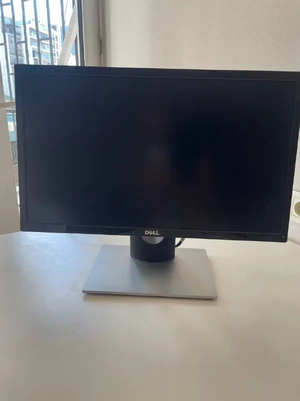 Dell E2417h full HD 24 дюйма. 200 Gel. Район метро Gotsiridze. телеграм Myothmyoth — Тбилиси — 200 ₾