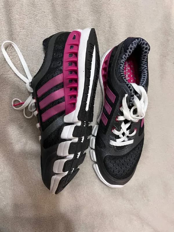 adidas clima chill. Размер 36, 235 мм, 23,5 см. Отлично подойдут в зал или на лето. — Тбилиси — 50 ₾