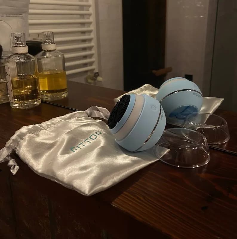 FITTOP l-sonic массажер для ультразвуковой чистки лица — Тбилиси — 80 ₾