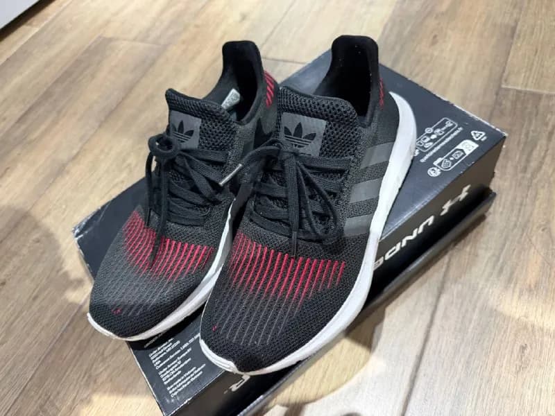 Adidas Swift Run B37741 — Батуми — 45 ₾