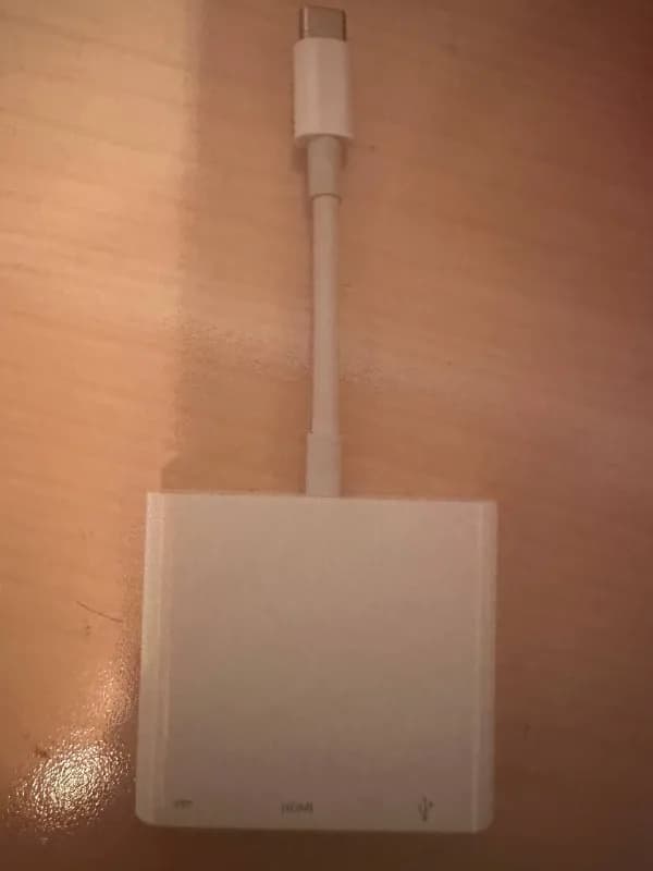 Apple USB-C Digital AV Multiport Adapter — Батуми