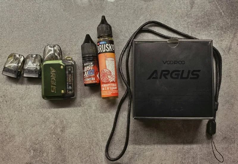 VooPoo Argus P1, имеется коробка, шнур, для того чтоб вешать под на шею, 2 жидкости, в одной осталос — Тбилиси — 190 ₾