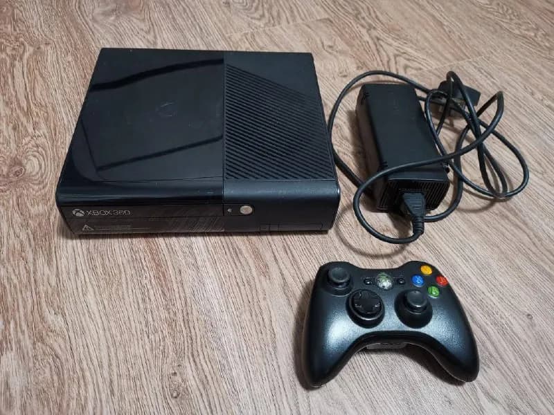 XBOX 360 E 250gb Freeboot/RGH (шитый, можно записывать пираткские игры на usb) — Тбилиси — 300 ₾