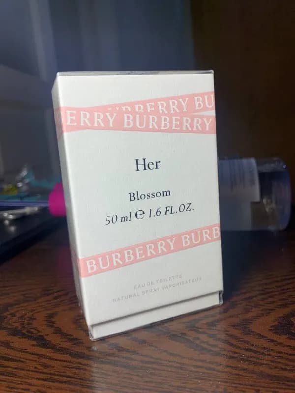 Burberry Blossom Her всего за 130 лари и мицелярная вода в подарок 🎁 — Тбилиси — 130 ₾