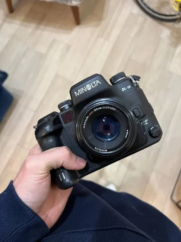 Minolta dynax 9 с батарейным блоком в комплекте и объективом Minolta af 35-70 f4 — Тбилиси — 8 000 $