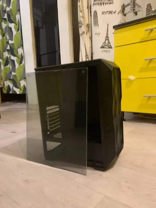 1. Корпус Cooler Master Silencio 352 micro ATX — интересный корпус с шумоизоляцией- 40 лар — Тбилиси — 40 ₾