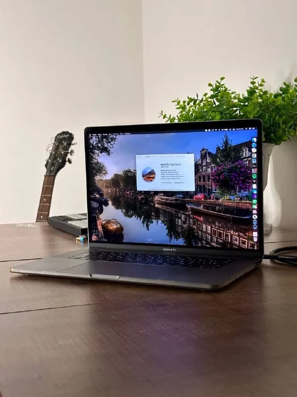 MacBook Pro 2017 15» — Тбилиси — 1 350 ₾