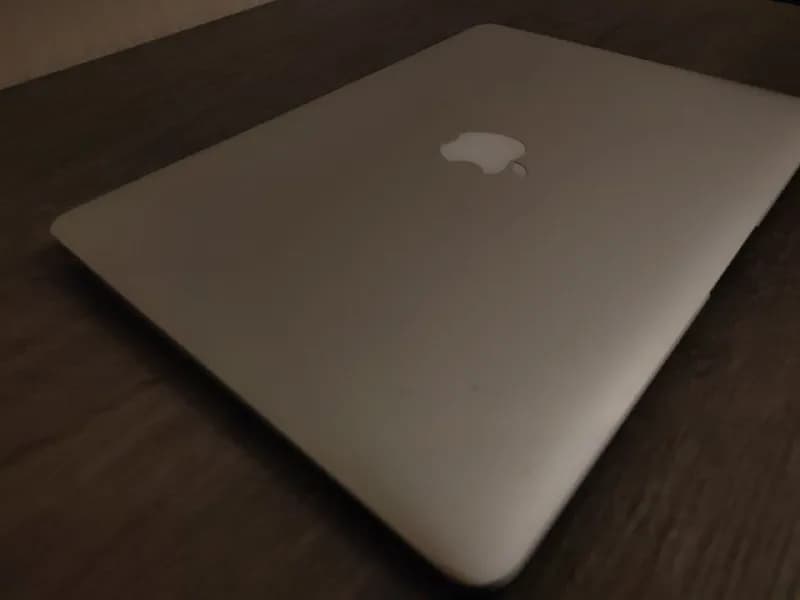 MacBook 13 2015 — Тбилиси — 650 ₾