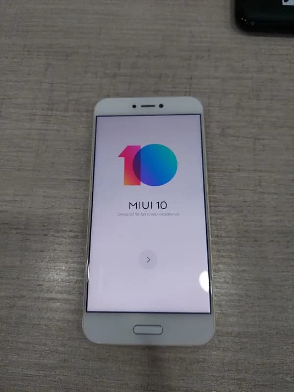 Xiaomi mi5c — Тбилиси — 50 ₾