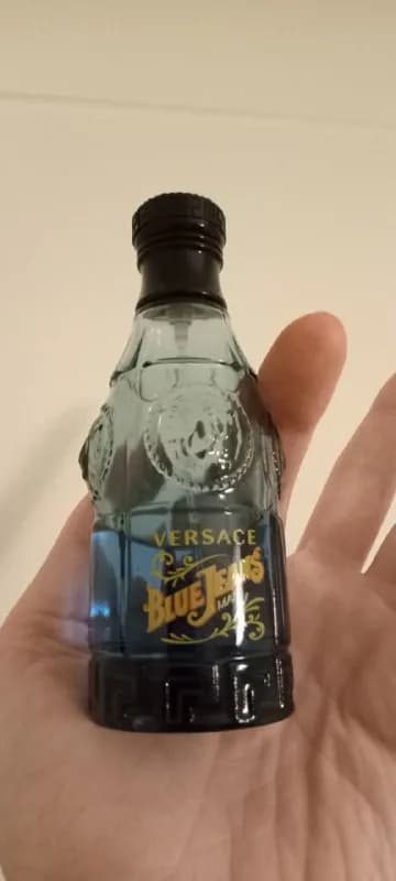 versace наполненность 50% -30 Лари — Тбилиси — 30 ₾