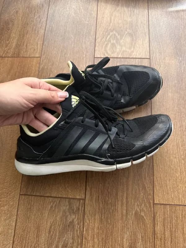 adidas, я ношу 39. Носила в зал — Тбилиси — 15 ₾