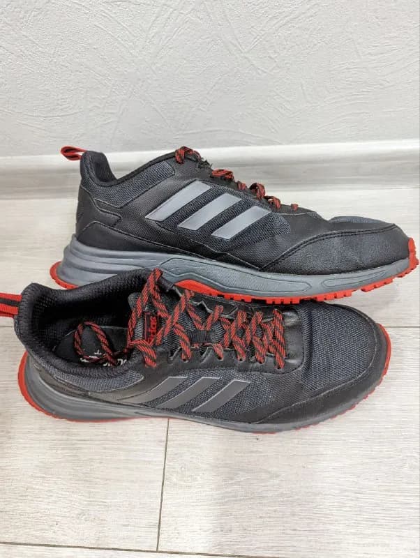 Adidas размер us 11 большемерят — Тбилиси — 50 ₾