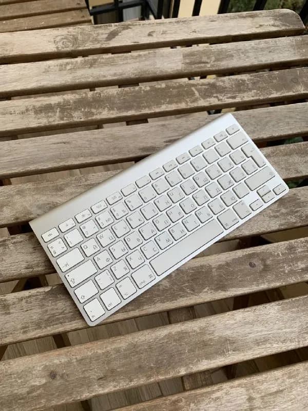 1.Беспроводная клавиатура Apple Magic Keyboard — Тбилиси — 150 ₾