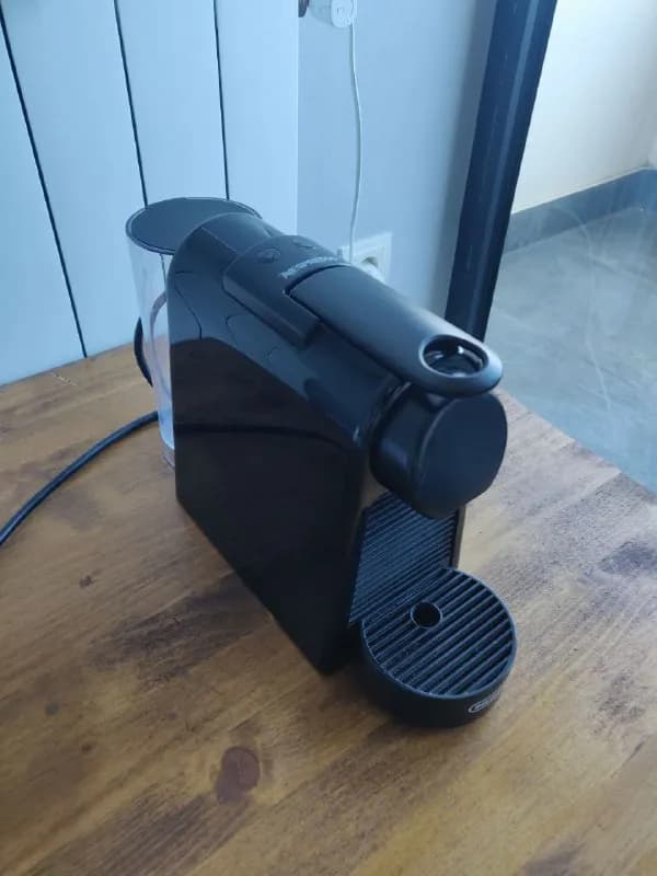 DeLonghi Nespresso Essenza Mini — Тбилиси — 250 ₾