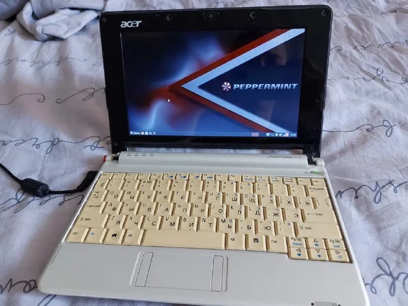acer aspire one zg5. 1.5gb ram, 8gb ssd. Полностью рабочий, без аккумулятора. Цена 60 лари — Тбилиси — 60 ₾