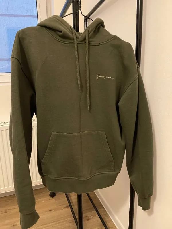 jacquemus — Тбилиси — 200 ₾