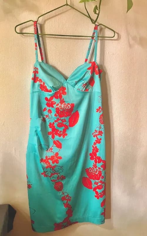 1. Платье с винтажным принтом (S/M) — 15₾ — Тбилиси — 15 ₾