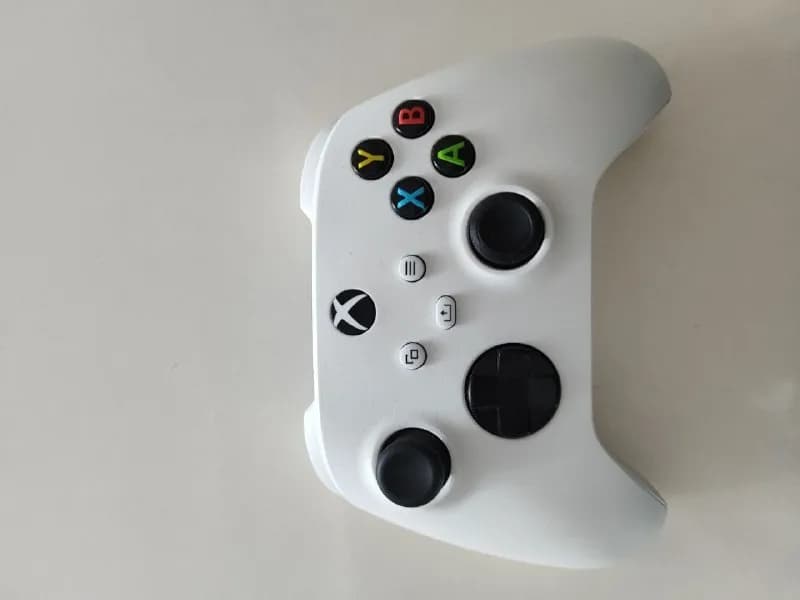 Xbox Wireless Controller + аккумулятор — 100 лари — Батуми — 100 ₾