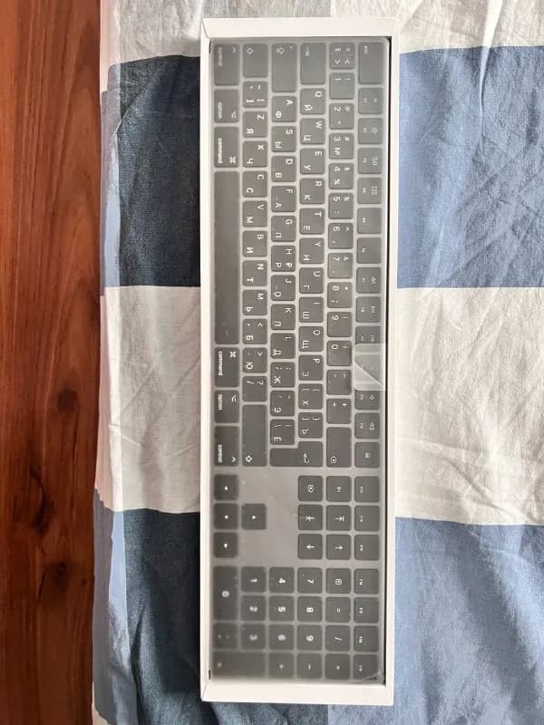 apple keyboard space black, новая, полный комплект. 400 GEL Vake/Ваке — Тбилиси — 400 ₾