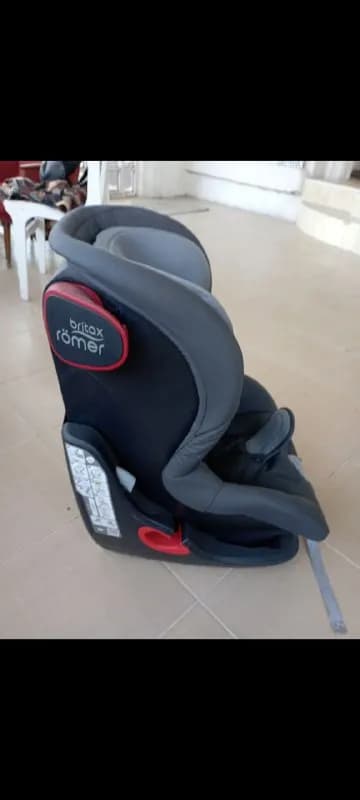 Britax Roemer king 2 (9-18 kg). Одно из самых безопасных, среди всех кресел. Есть Izofit. Ребенок в — Тбилиси — 800 ₾
