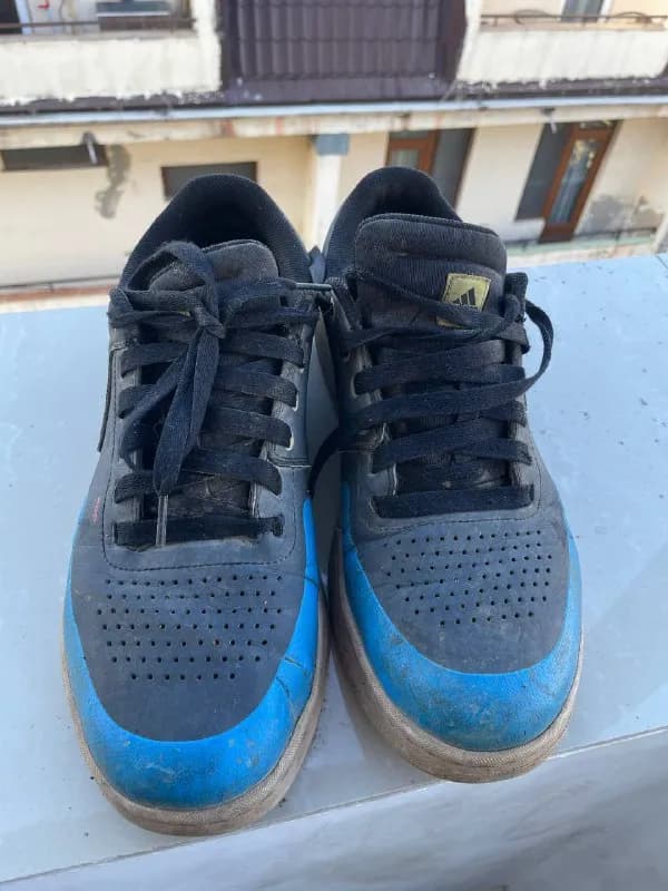 Adidas — 5.10 Freerider Pro размер 46 2/3. Немного пожеванные жизнью, но это в основном на подошве. — Тбилиси — 21 ₾