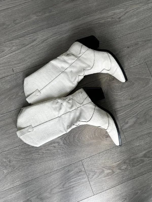 Казаки Stradivarius 37 размер — Тбилиси — 60 ₾