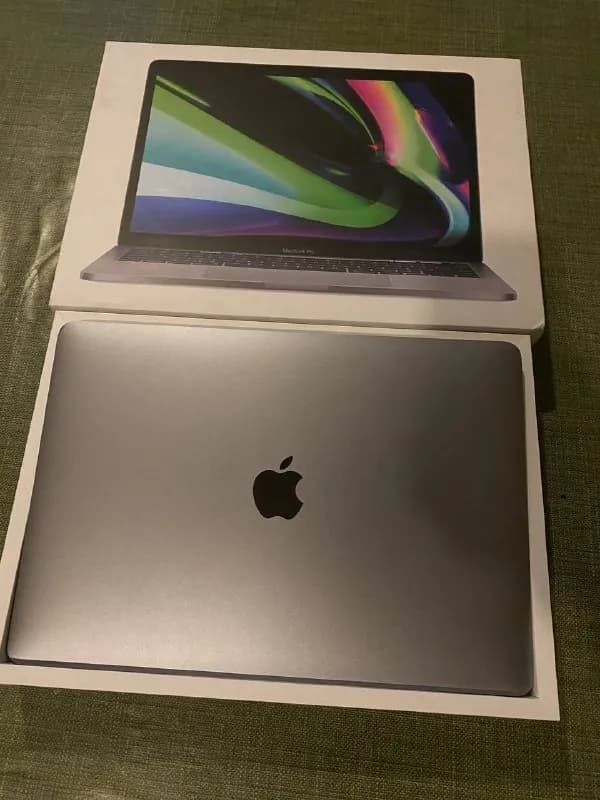 MacBook Pro Touchbar (M1- 2020) в комплекте, идеальном состоянии, без царапин. Ram 8 GB, SSD — 256 — Тбилиси — 2 500 ₾