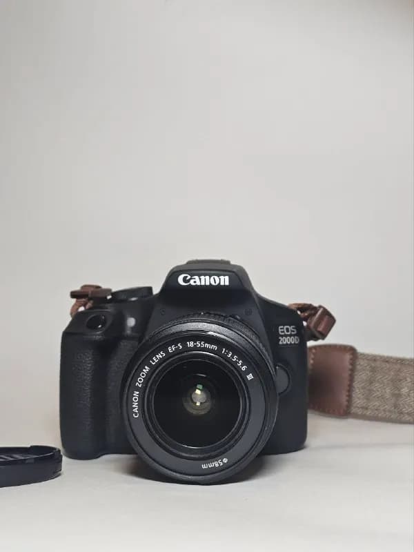 Canon EOS 2000D + kit линза 18-55мм — Тбилиси — 1 349 ₾