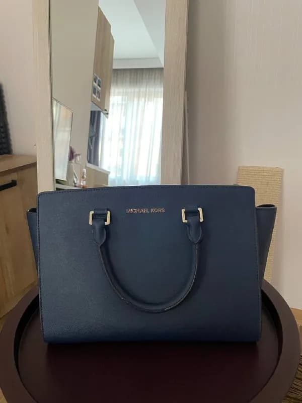 1. Сумка Michael Kors (оригинал), б/у. 80 лари — Тбилиси — 80 ₾