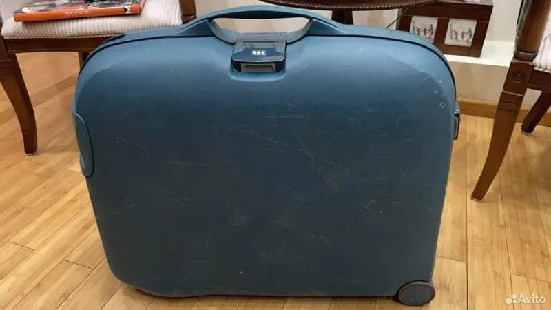 Samsonite Oyster. подойдет для перевозки техники в багаже. Размер: 66×59×21 см. Вес ~5 кг. цена — 20 — Тбилиси — 200 ₾